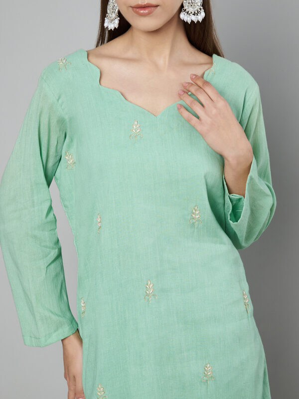 Embroidered Kurta Set - Image 6