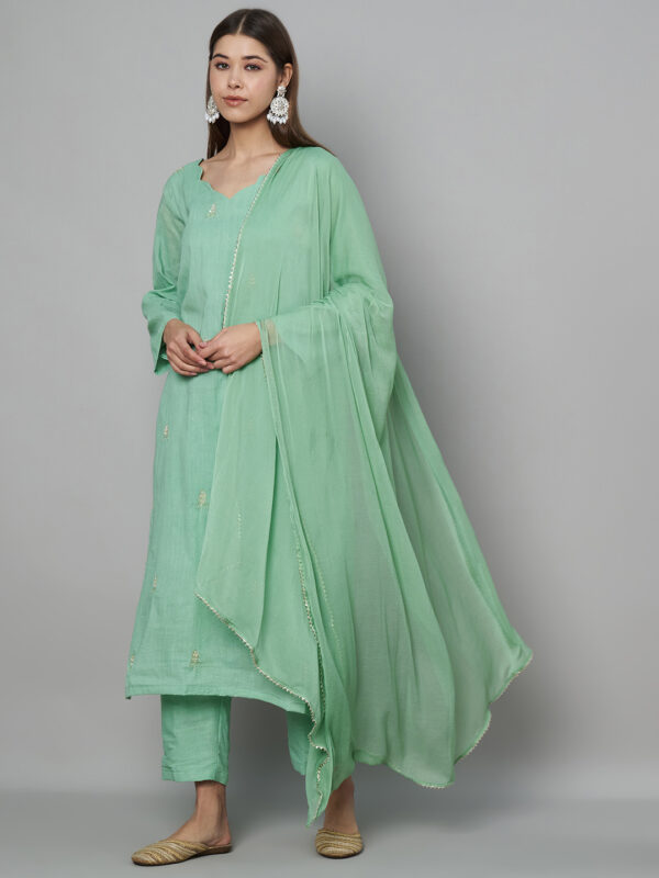 Embroidered Kurta Set - Image 7